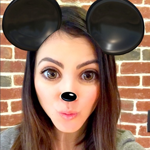 Meet your Posher, Rafaela - Picture 1 of 1